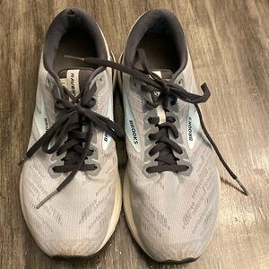 🍍BROOKS RAVENNA🍍SIZE 9 medium🍍gray/blue